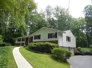 8941 Ranch Dr, Chesterland, OH 44026