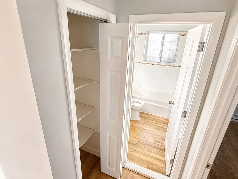 96 Itasca St #1 — Photo 5