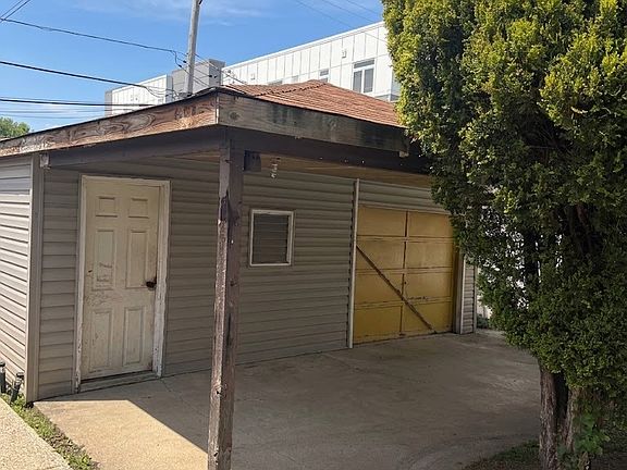 5th image of 2134 S 16th Ave
