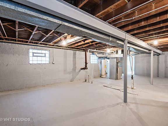 5th image of 7739 S Damen Ave