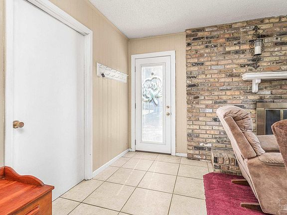 4th image of 7332 Maxam Ave