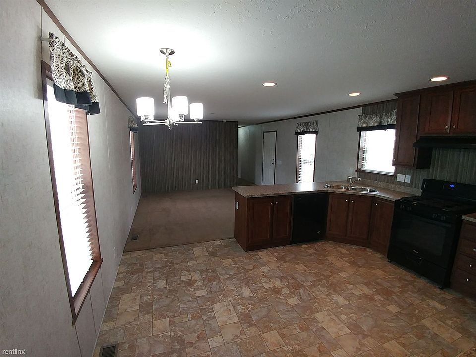 1st image of 47 Saint Pauls Dr