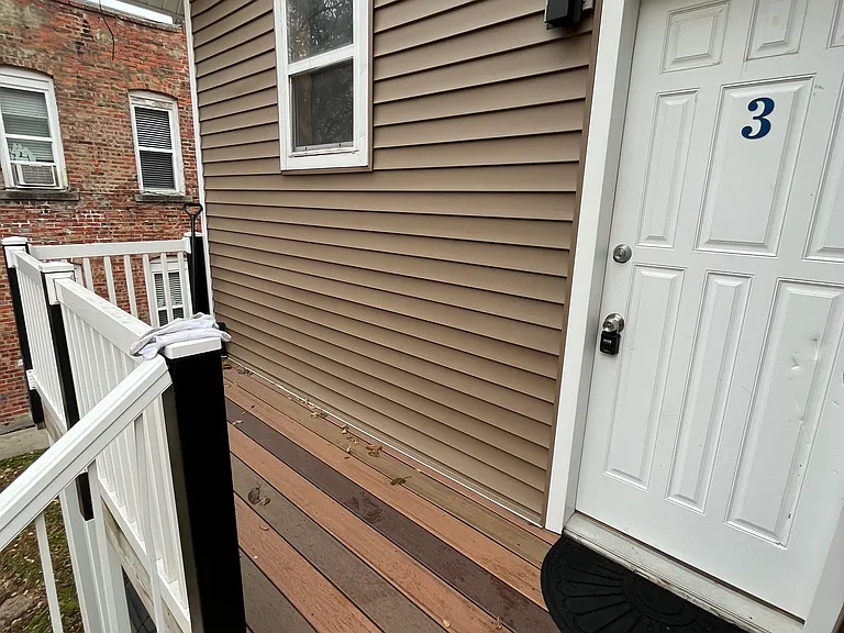 1315 E 12th St #3 — Photo 2