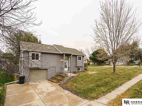 3rd image of 8513 S 142nd Ave
