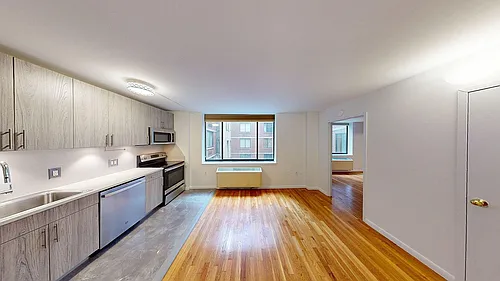121 Reade St Photo 1