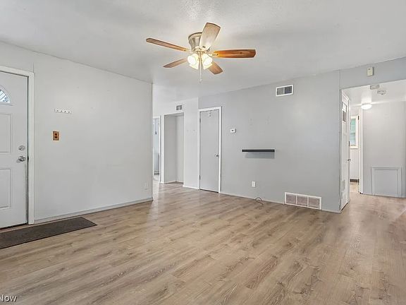 3rd image of 5624 Burns Rd