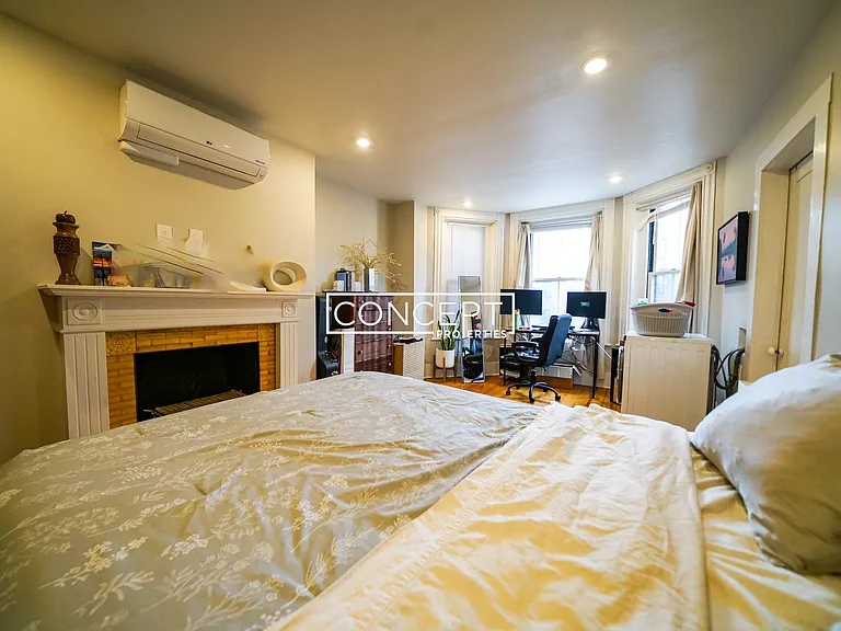 287 Newbury St — Photo 9