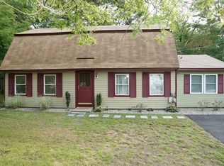 798 Russells Mills Rd, Dartmouth, MA 02748