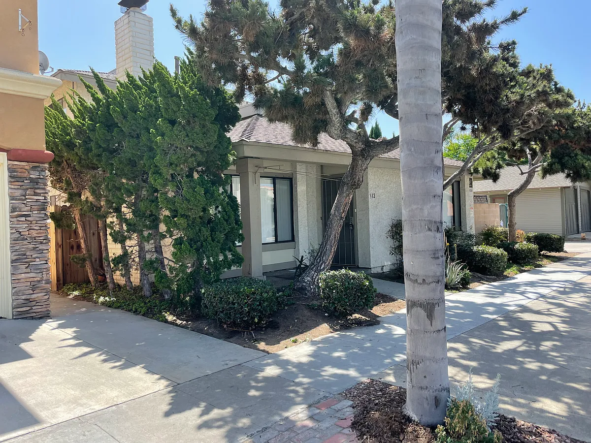 Primary Photo - 312 Gladys Ave #2