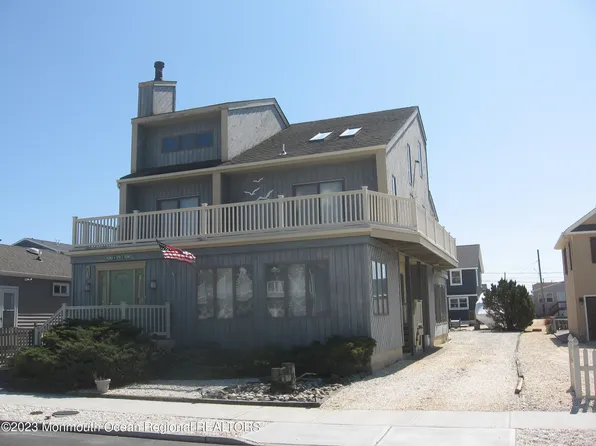 31 13th Ave, Seaside Park, NJ 08752