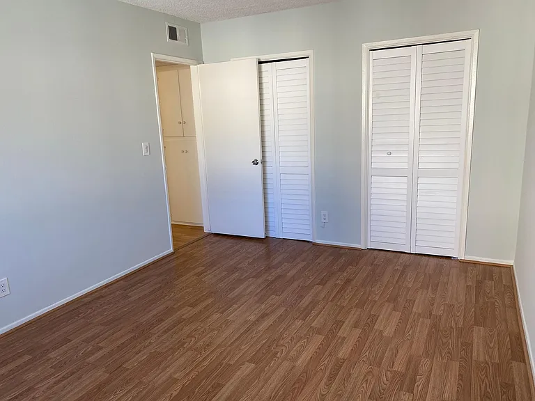 5354 Lindley Ave #305 — Photo 13