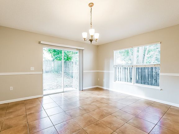 5th image of 3525 Stonefield Dr
