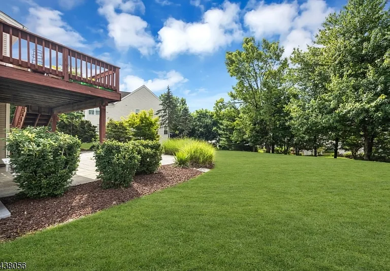 9 Hannah Ct — Photo 36