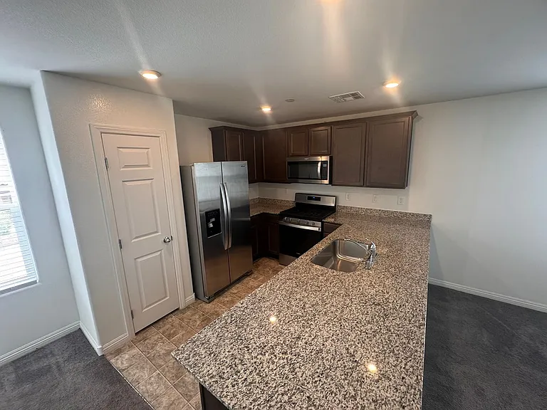 5202 Dubris Dr — Photo 25