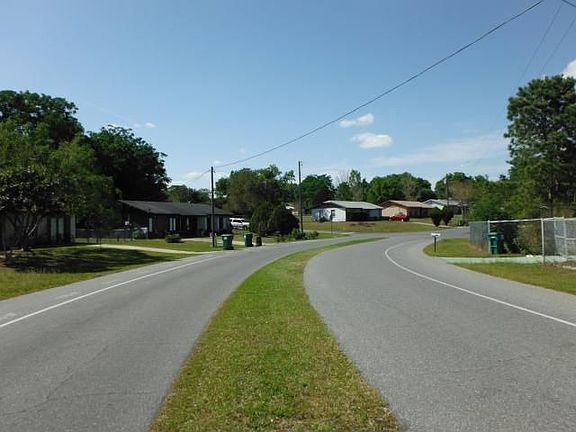2nd image of 915 April Hills Blvd