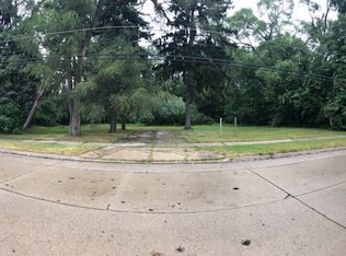 20245 Huntington Ave, Harper Woods, MI