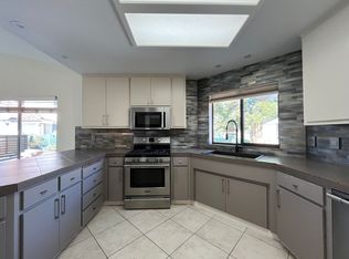 946 Saint Ann Dr, Paso Robles, CA 93446