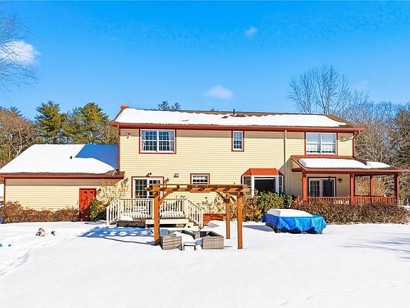 2nd image of 80 Swan Rd