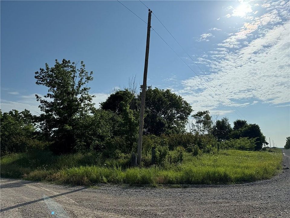 2nd image of 4020 Scott Rd