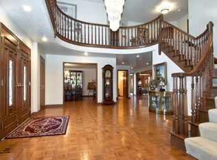 600 Balmoral Ln, Inverness, IL 60067