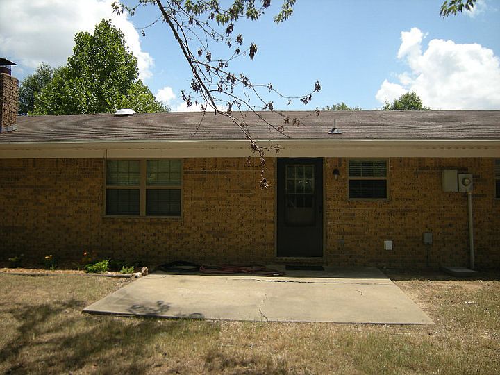 2nd image of 7 Wallis Cir