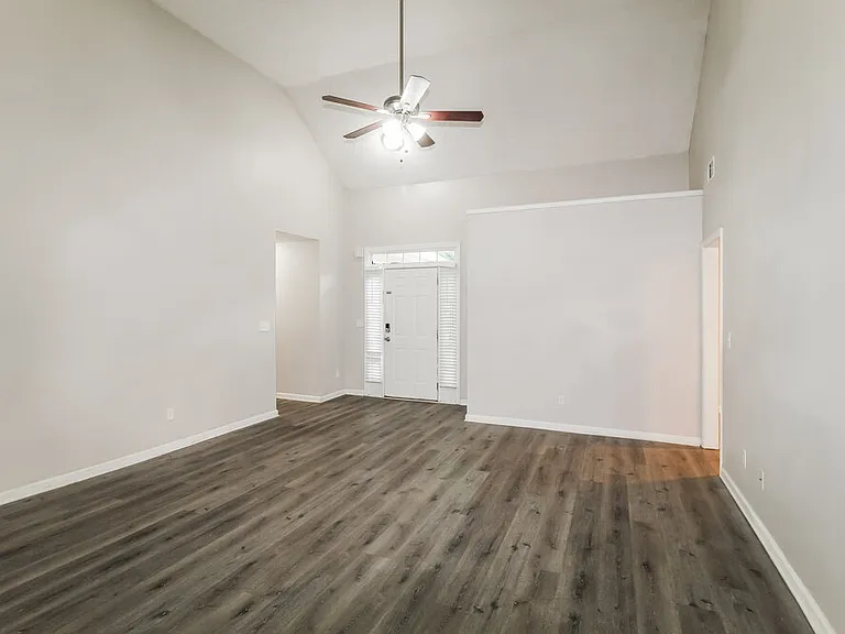 850 Chaseridge Dr — Photo 3