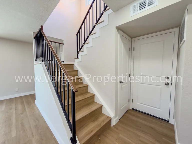 1136 Gian Dr — Photo 15