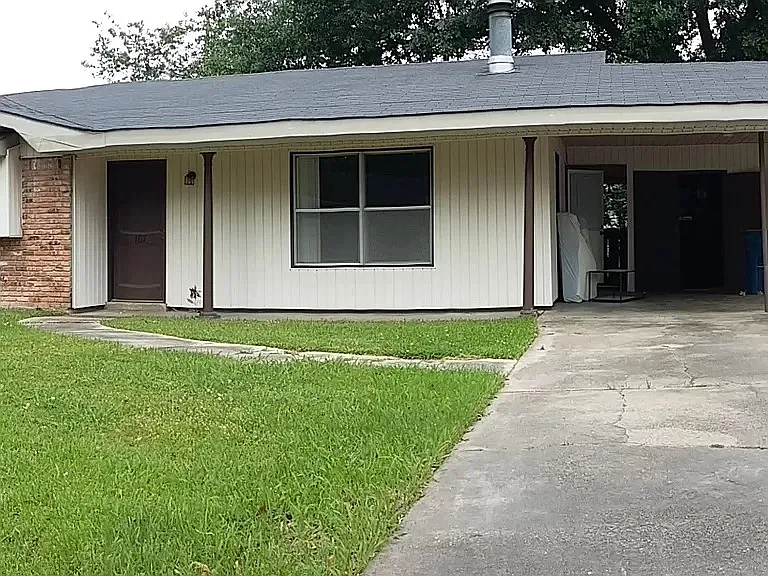 107 Claymore Dr