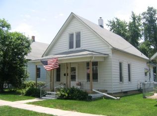 649 W 4th St, Fremont, NE 68025