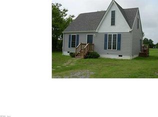 101 Sandpiper Dr, Smithfield, VA 23430