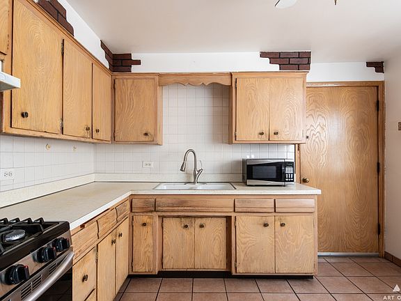 4th image of 5755 W Diversey Ave APT 203