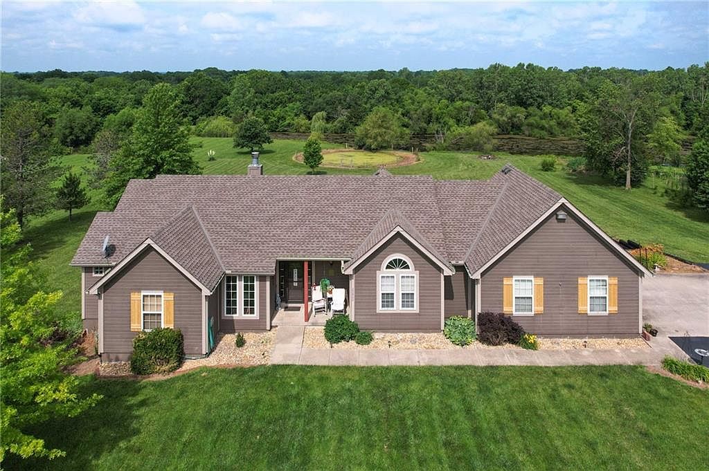 23800 S Lucille Ln, Peculiar, MO 64078 | Zillow