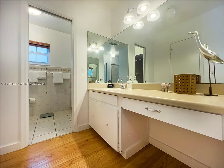 10130 SW 70th Ave — Photo 46