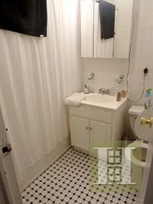 Rented by Halstead Real Estate | media 21