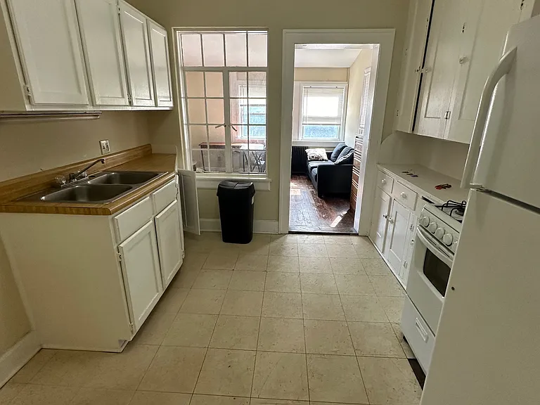 7 S Washington St #2C — Photo 8