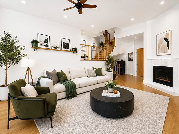 3rd image of 1649 W Ontario St #1W