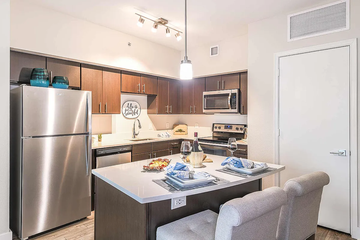 Kitchen - Paramount on Lake Eola