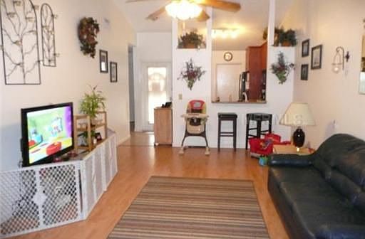 3rd image of 323 Hibiscus Dr