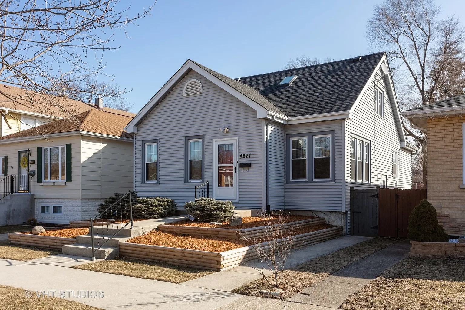 4227 Maple Ave photo 1