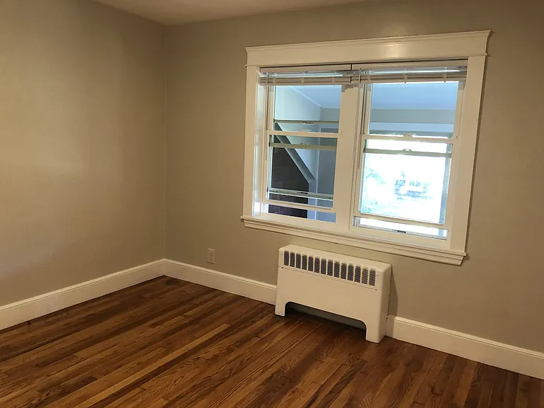 121 Wellington Rd — Photo 6
