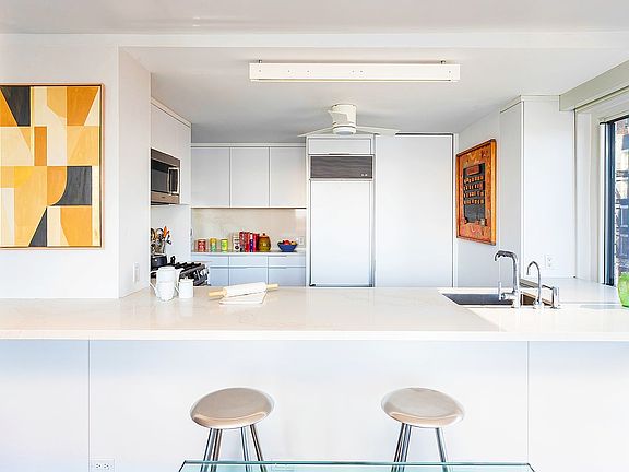5th image of 530 E 72nd St APT 4D