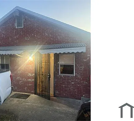 2 bed, 900 sqft, $1,500 — Photo 2
