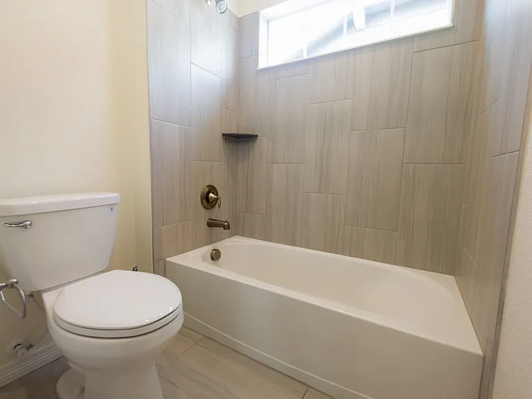 17622 Drake St — Photo 20