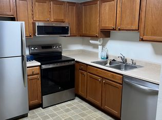 1217 El Kay Ct #102, Highland, IL 62249