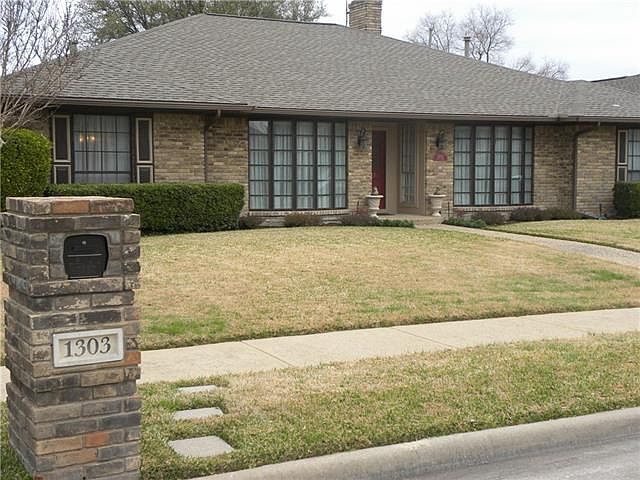 1st image of 1303 Alto Dr