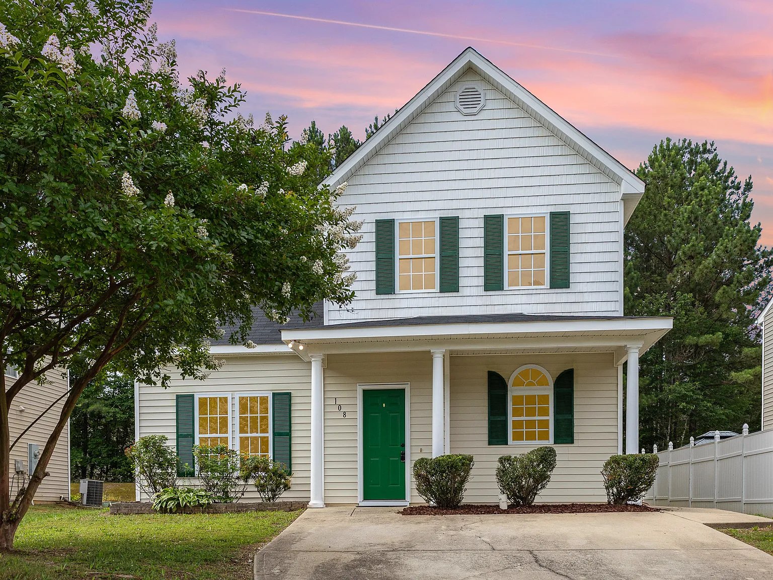 4 bed, 2.5 bath, 1875 sqft, $1,950 — Photo 3
