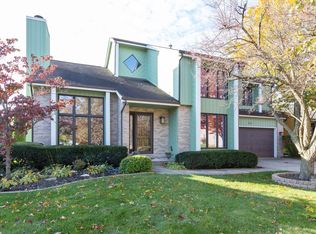 1263 Golf View Dr, Woodridge, IL 60517
