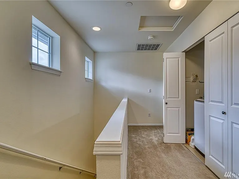1180 Hudson St — Photo 10