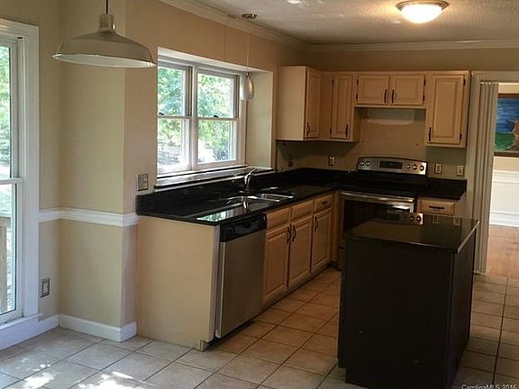 4th image of 3923 Melshire Ln