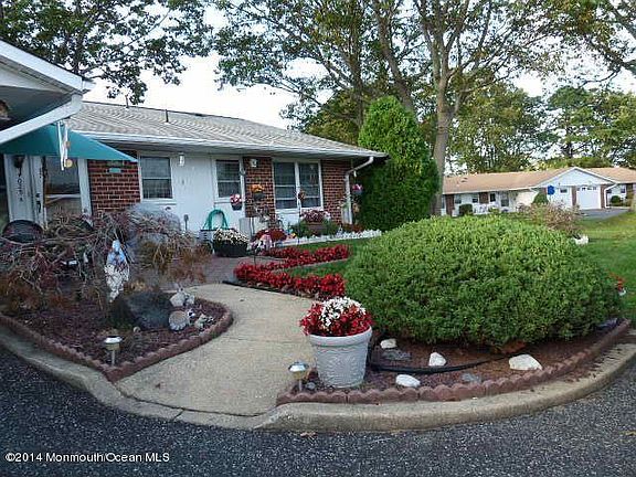 2nd image of 1025 A Shetland Drive #A
